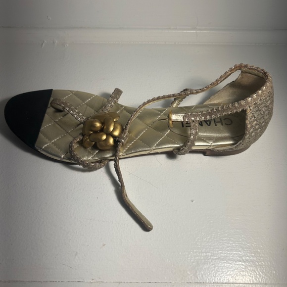 Vintage Chanel Gold Quilted Sandals Pre Loved Size 9 - Picture 4 of 9